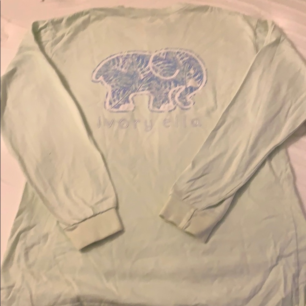 Woman’s t shirt